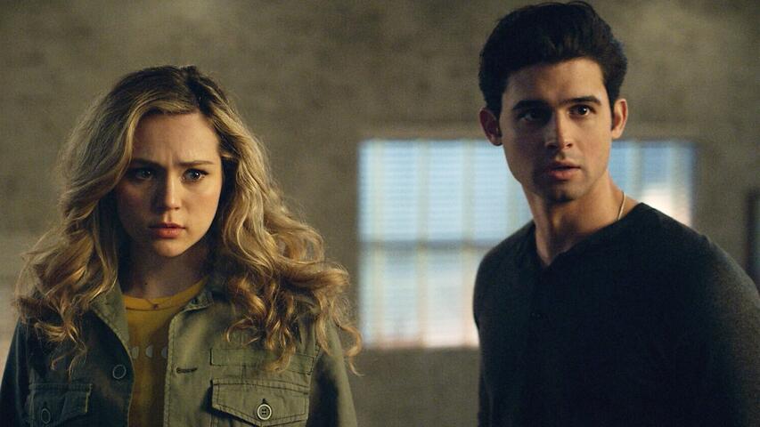 Stargirl 3x09 "Chapter Nine: The Monsters" - Trakt