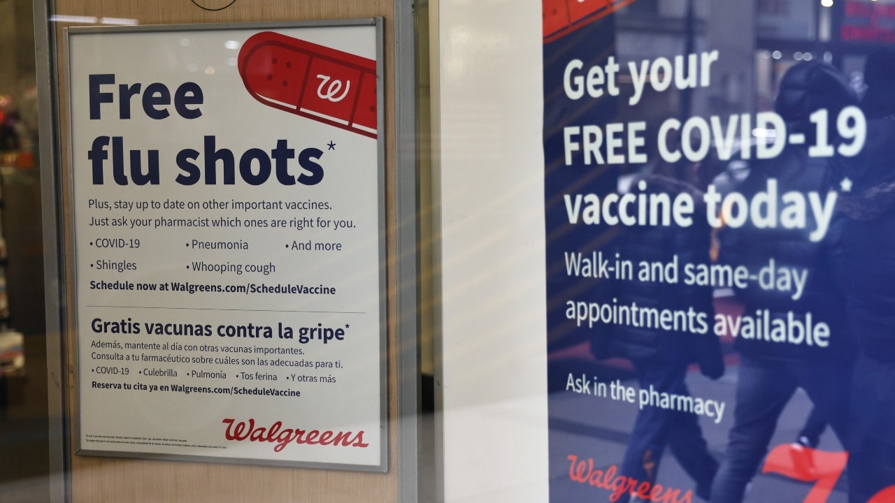 Omicron subvariant XBB.1.5 possibly more likely to infect those who are vaccinated, officials say | Fox News