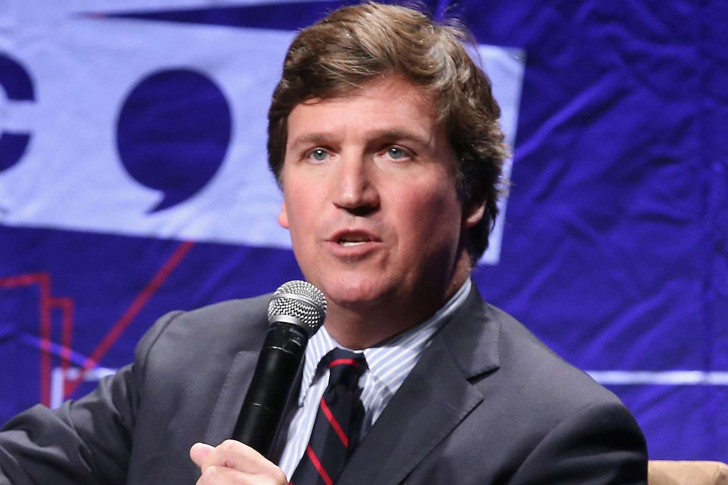 Tucker Carlson Leaves Fox News, Effective Immediately
