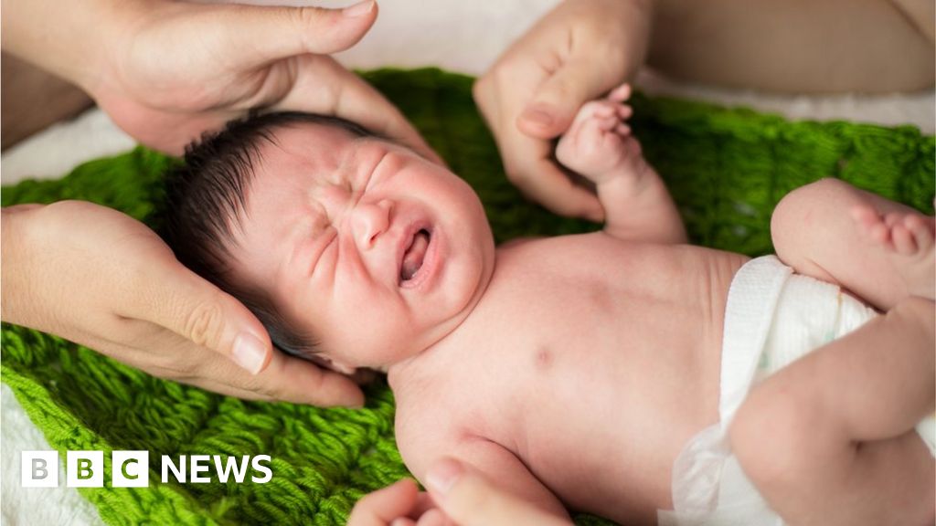 South Koreans become younger under new age-counting law - BBC News