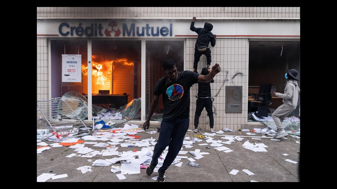 Tariq Nasheed: What Are The France Riots About? - YouTube
