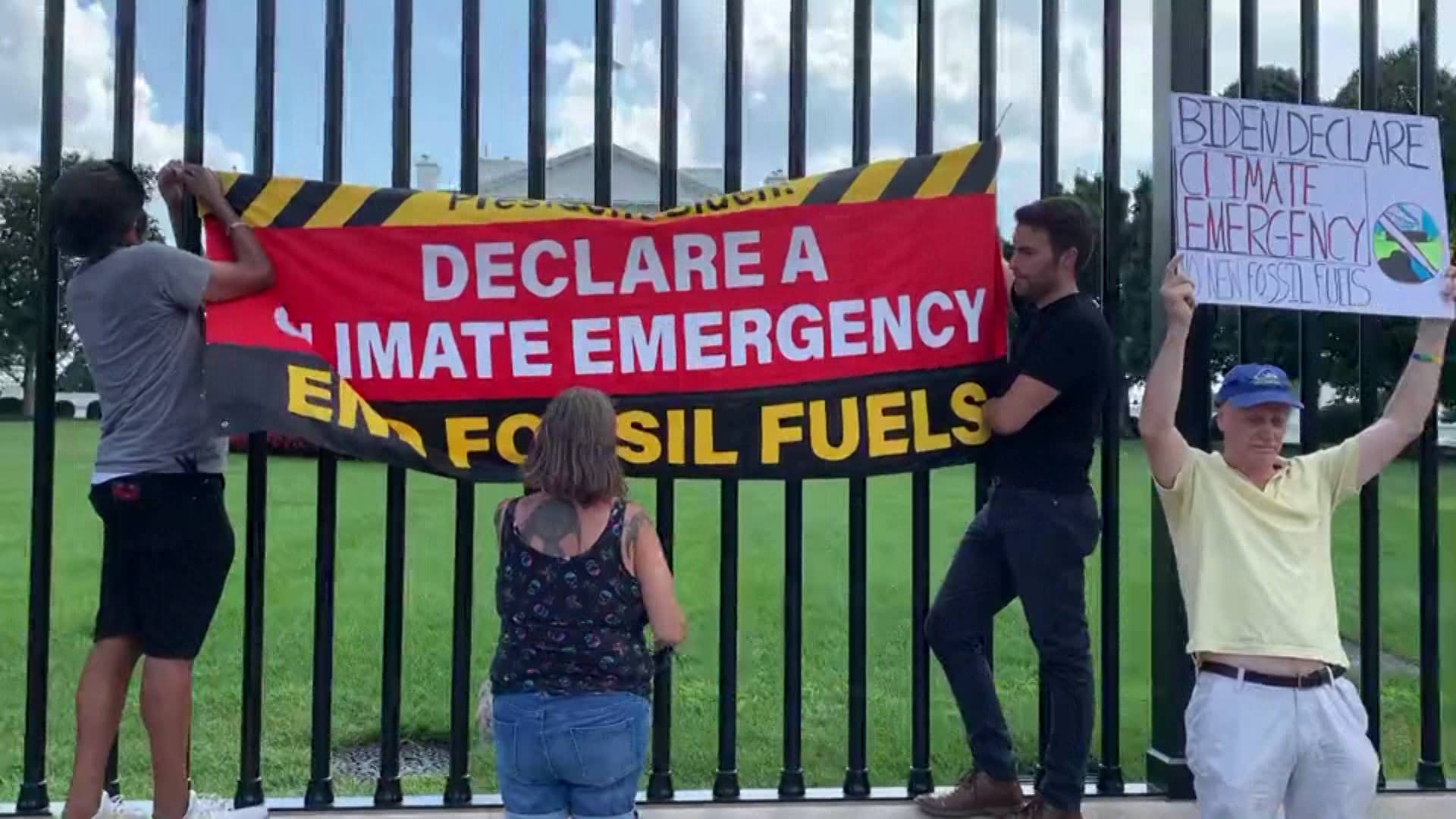 U.S. Breaks Record for Billion-Dollar Climate Disasters | Democracy Now!