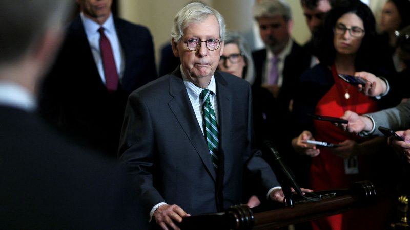 Mitch McConnell did not have a stroke or seizure when freezing before cameras, Capitol Hill doctor says | CNN Politics