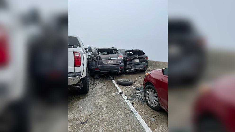 7 dead, 25 injured in 'super fog' multi-car pileup on Louisiana highway: Police - ABC News
