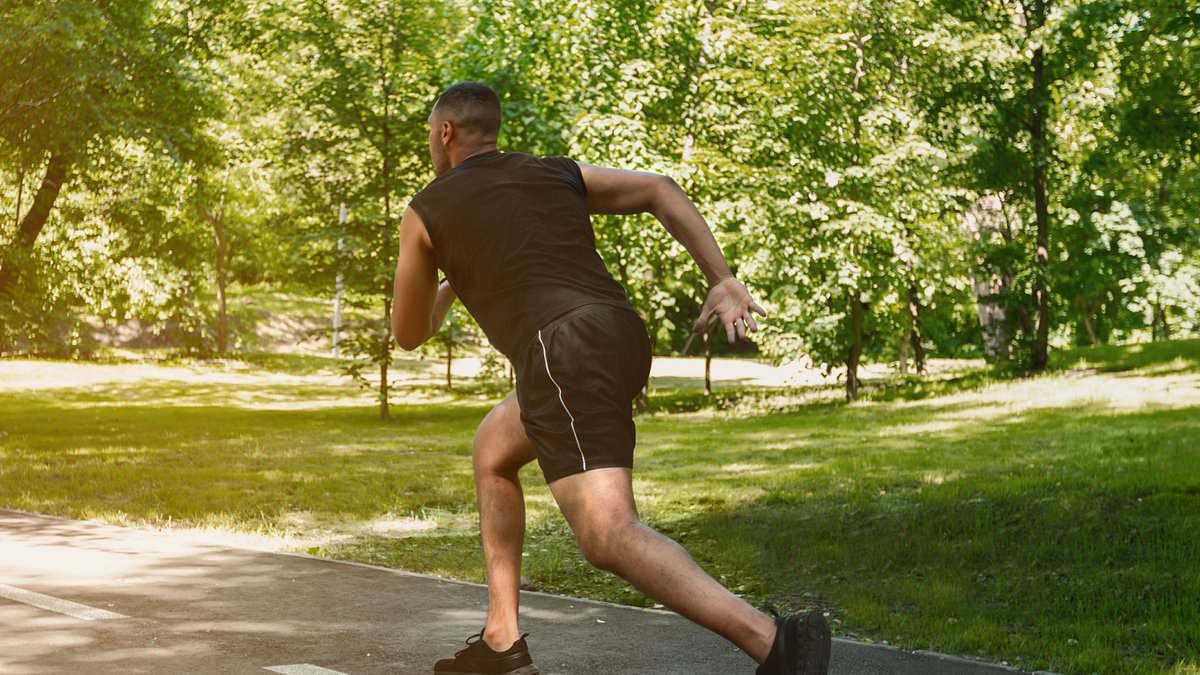 An eye-watering tale to make every man squirm... 44-year-old gets an agonising blood clot in his penis after going for a 'prolonged' run | Daily Mail Online