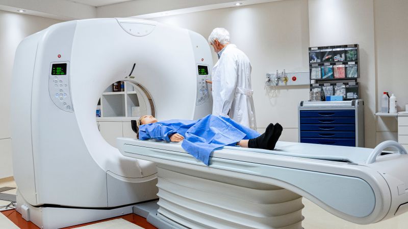 More adults should be screened for lung cancer under updated guideline, American Cancer Society says | CNN