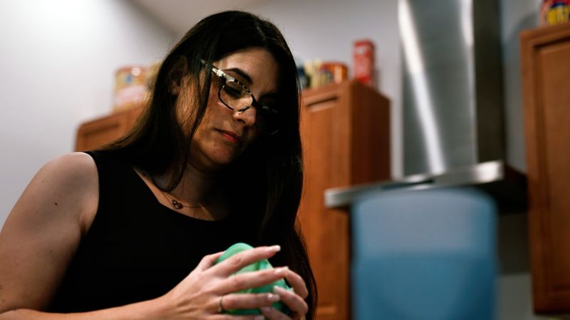 She says she gave birth to a child after a Lyft driver raped her in 2019. Now she’s suing | CNN Business