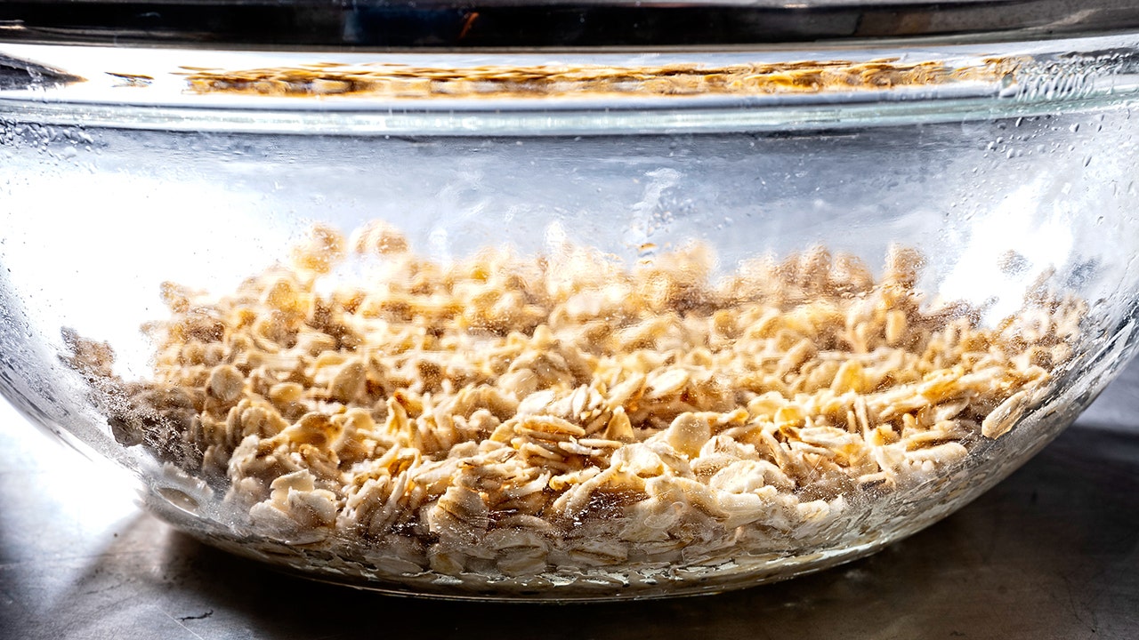 Pesticide linked to animal reproductive issues found in Cheerios, Quaker Oats and other oat-based foods | Fox Business