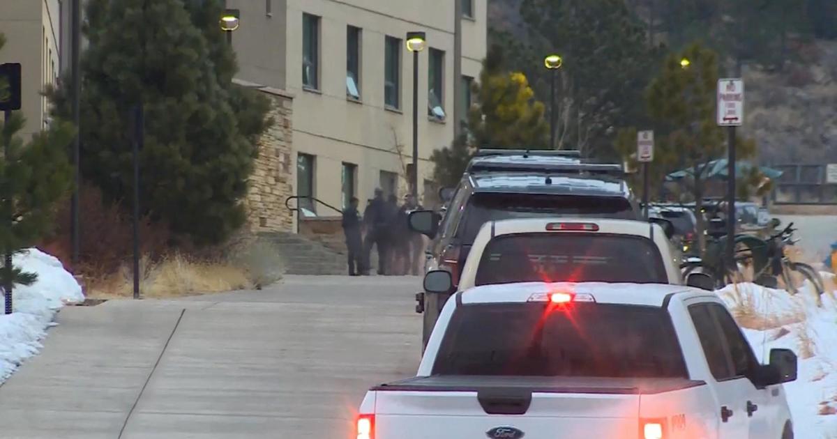 2 people found dead inside dorm room on University of Colorado - Colorado Springs campus - CBS Colorado