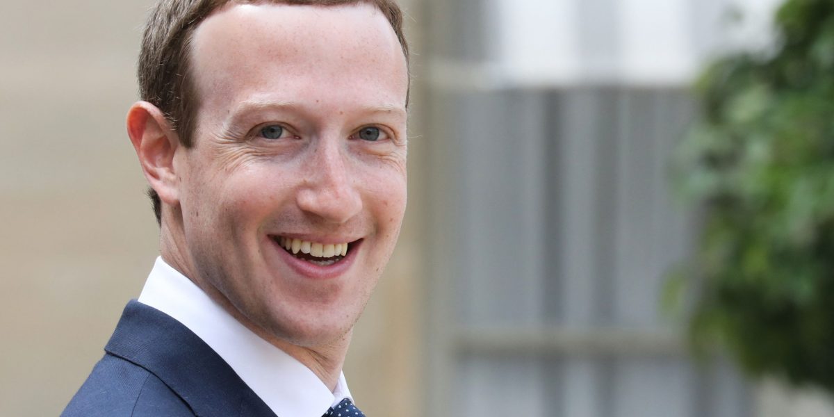 The Great Cash-Out—Jeff Bezos, Leon Black, Jamie Dimon, and the Walton family have now sold a combined $11 billion in company stock this month—some for the first time ever | Fortune