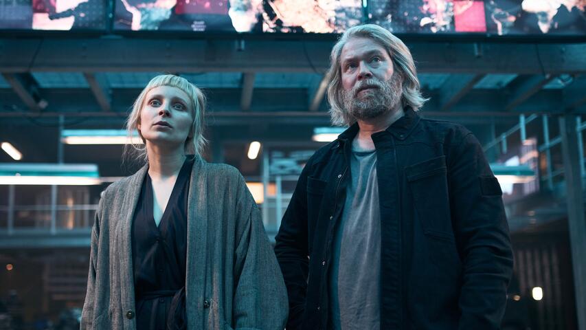 The Lazarus Project 2x01 Episode 1 - Trakt