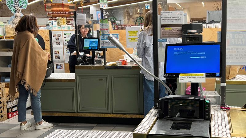 Global IT outages hit airlines and businesses worldwide | CNN Business