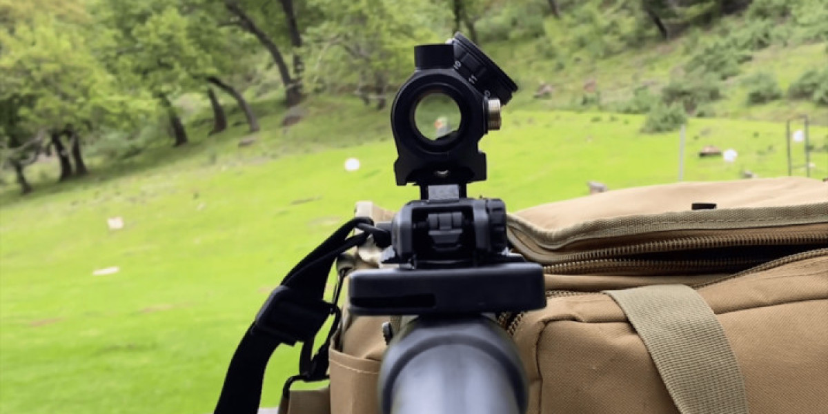 Holographic Sights Market to Grow from USD 1.36 Billion in 2024 to USD 3.2 Billion by 2032 at a CAGR of 11.25%