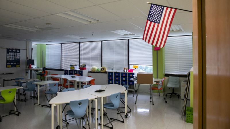 Virginia Gov. Glenn Youngkin issues executive order calling for cell phone restrictions | CNN