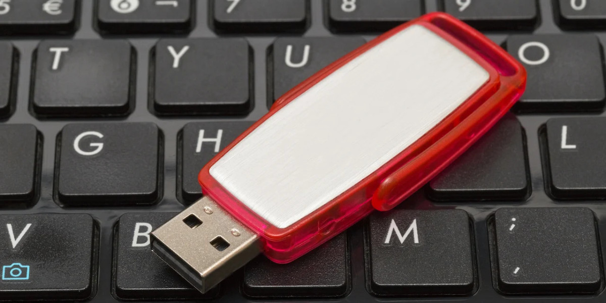 Industrial Grade USB Flash Drive Market to Reach USD 35.3 Billion by 2032 with a CAGR of 11.66%: Robust Growth Driven by