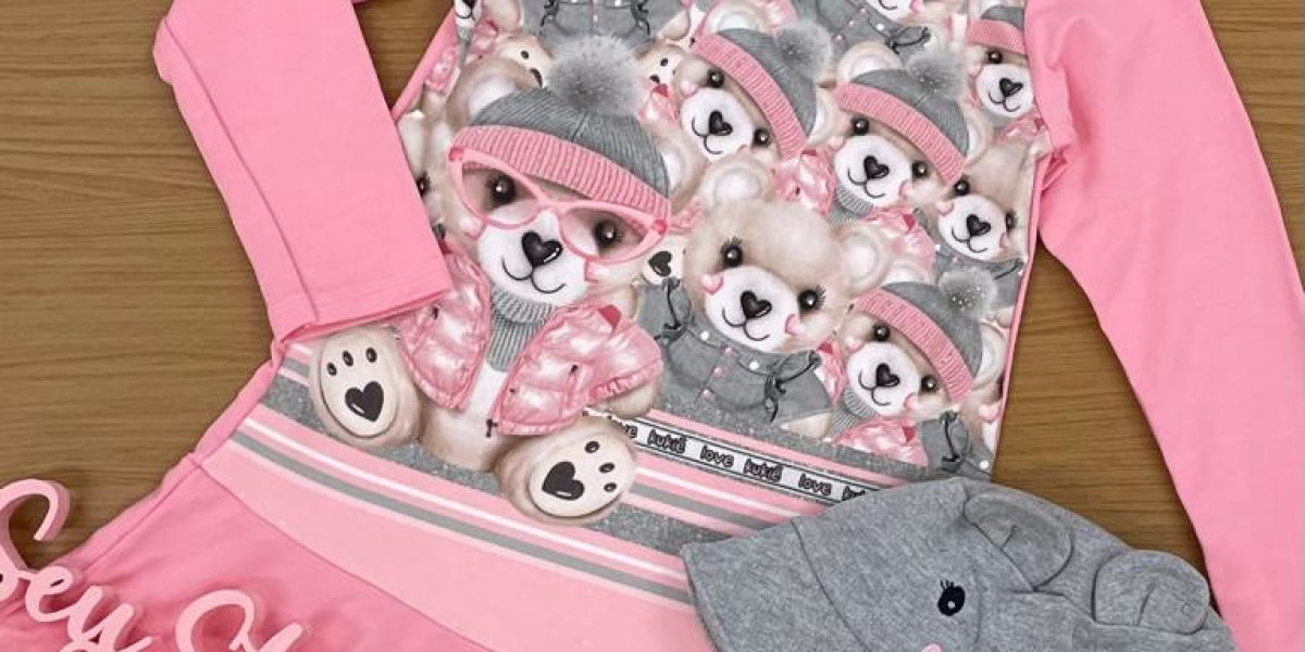 Vestido de Natal Kukie: O Toque Mágico que Transformará Seu Look Festivo