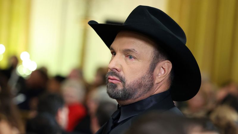 Garth Brooks accused of sexual assault and battery in lawsuit from hair-and-makeup artist | CNN