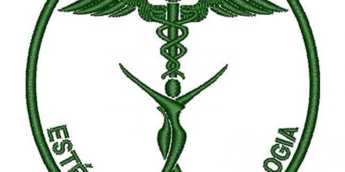 Transforme Sua Carreira: Os Benefícios Incríveis da Pós-Graduação em Cosmetologia e Nutracêuticos com Ênfase em Estética