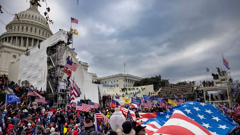 Trump commutes sentences of Proud Boys and Oath Keepers leaders as he pardons 1,500 January 6 US Capitol rioters | CNN Politics