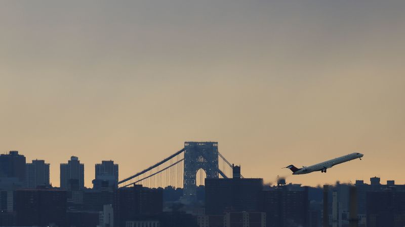 NOTAM system outage: Critical FAA warning system outage could cause ‘residual’ flight delays today | CNN