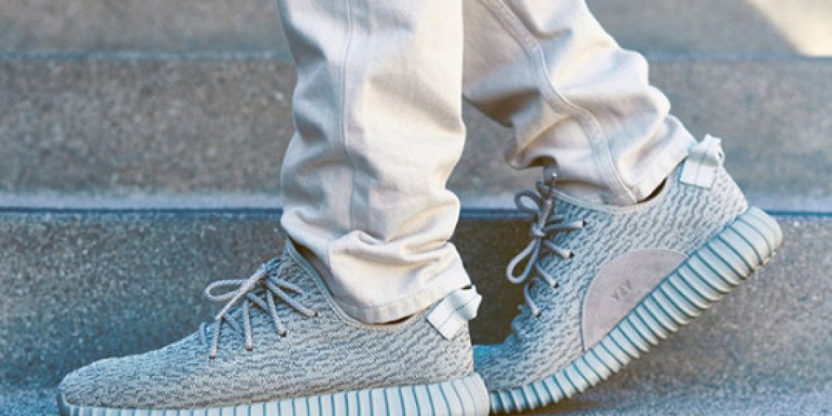 Yeezy 350：從設計概念到潮流趨勢！