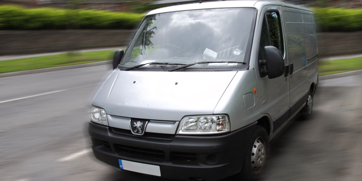 Aluguel de Van: A Liberdade de Viajar com Conforto e Praticidade