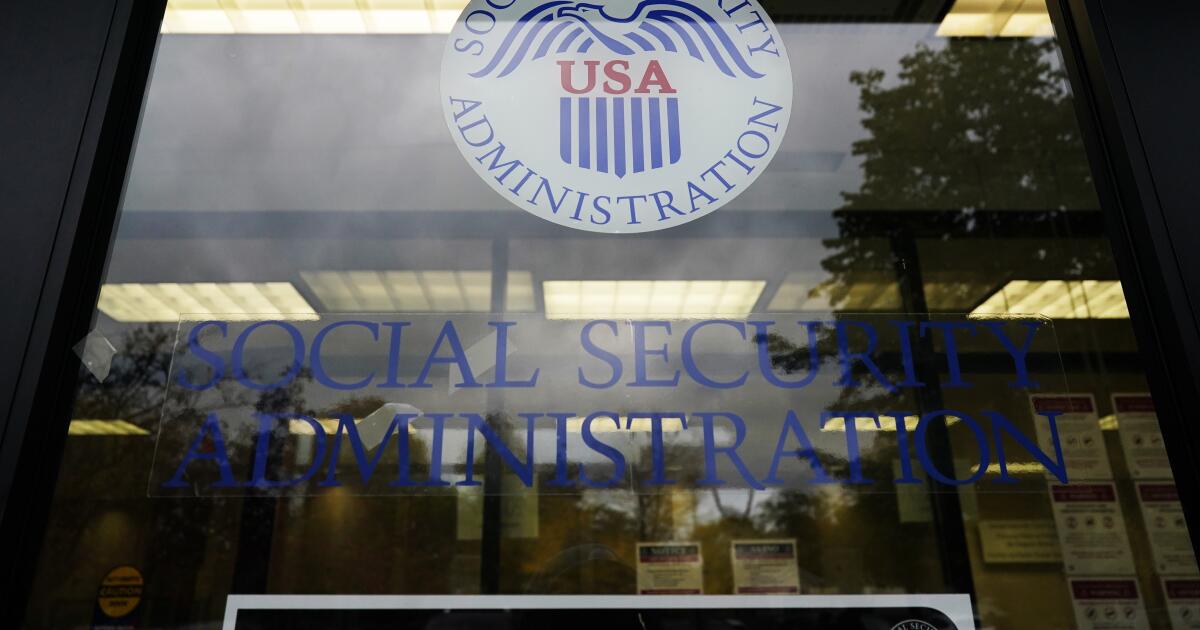 DOGE cuts bring chaos, long waits at Social Security for seniors - Los Angeles Times