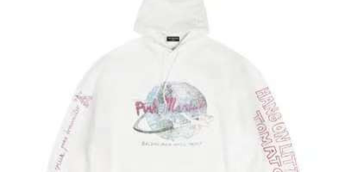 巴黎世家（Balenciaga）時尚指南：從經典上衣到潮流帽T，全面解析品牌魅力