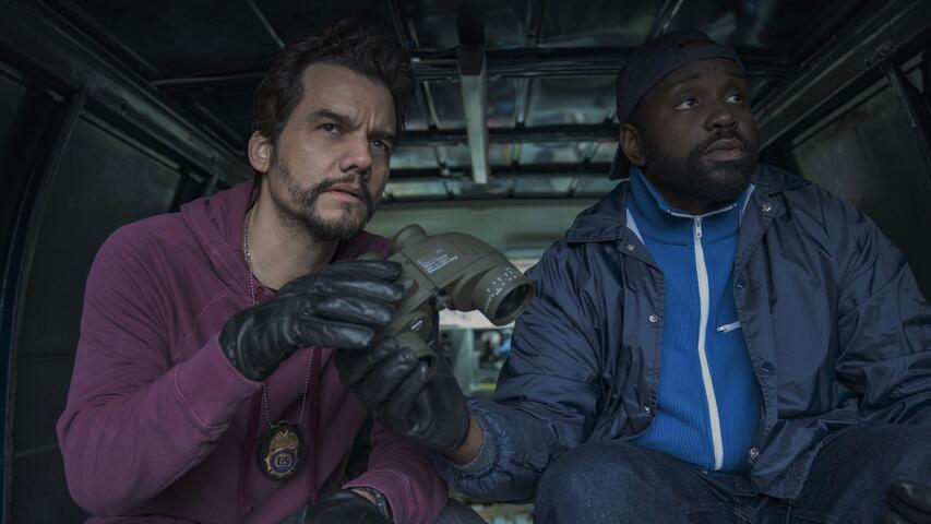 Dope Thief 1x01 Jolly Ranchers - Trakt