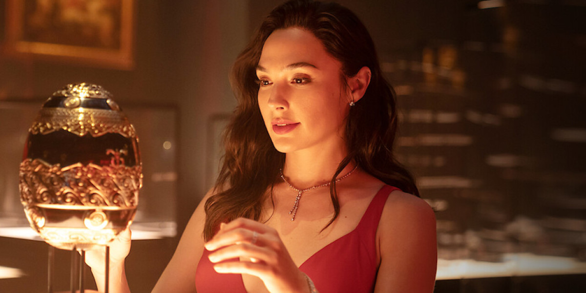 Red Notice Louvre Heist – Possible Sequel Teaser