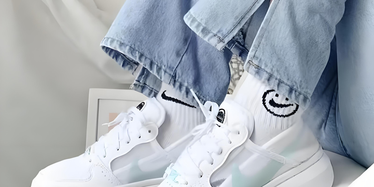 2025 Nike鞋款趨勢：Court系列解析×倒鉤設計穿搭