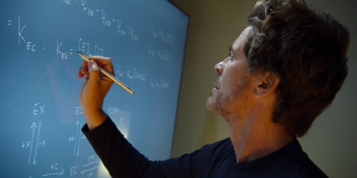 Rob Lowe's Comedy Collaborations – Unstable on Netflix