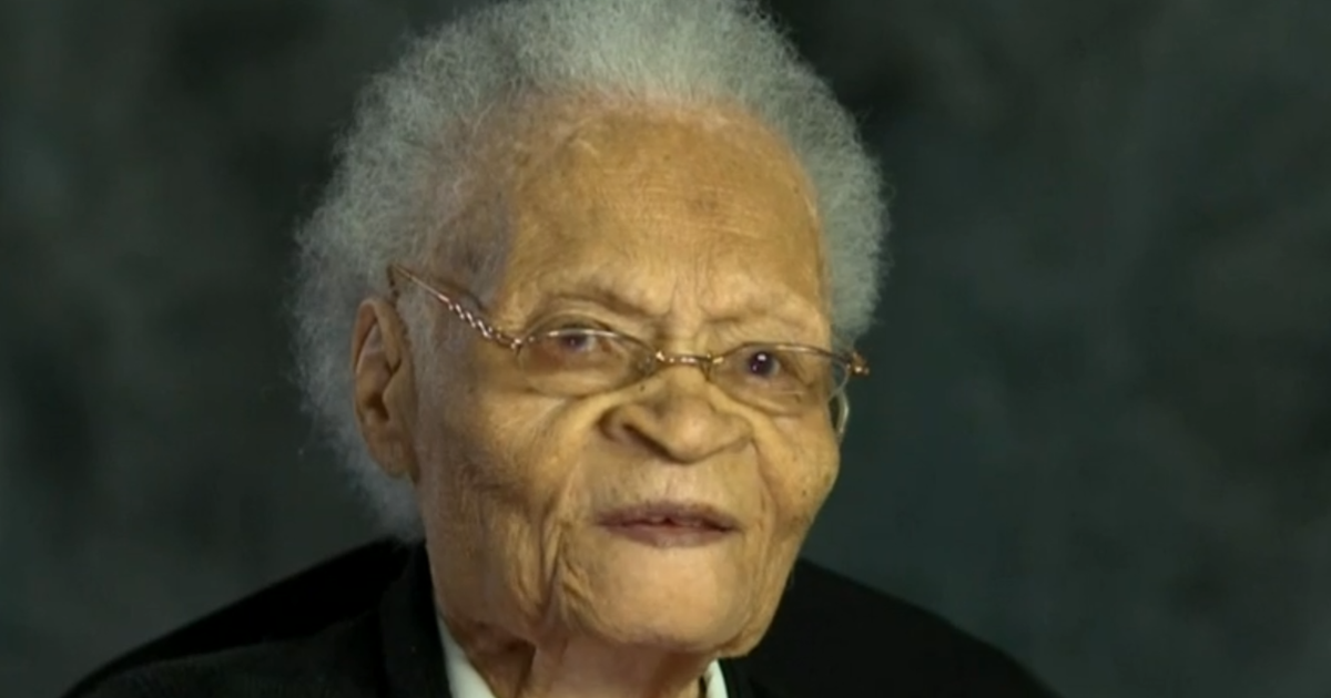 Viola Ford Fletcher, oldest survivor of Tulsa Race Massacre, dies at age 111 - CBS News