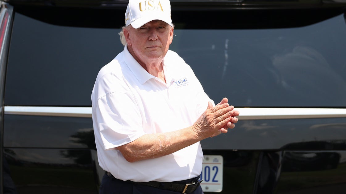 Trump's Golf 'Grift' Revealed In Report On Hot Dog Ritual At His Club | HuffPost Latest News